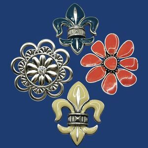 Grace Adele Bag Medallions Purse Charms Flower Fleur de Lis Clip On Silver Tone